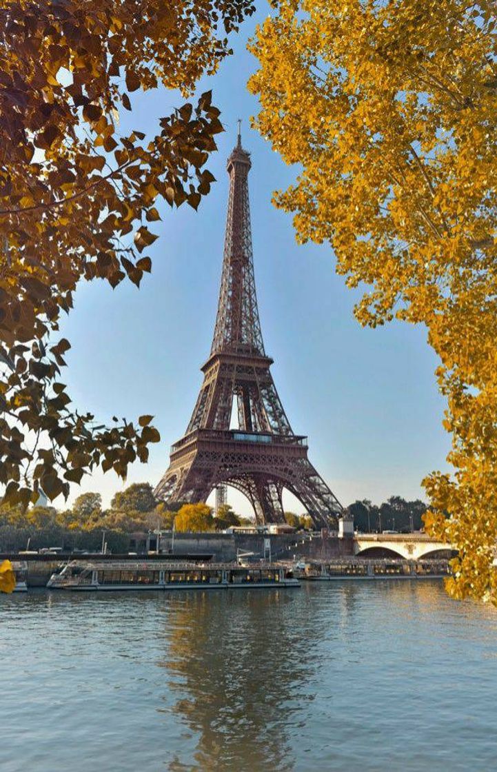 Place Torre Eiffel