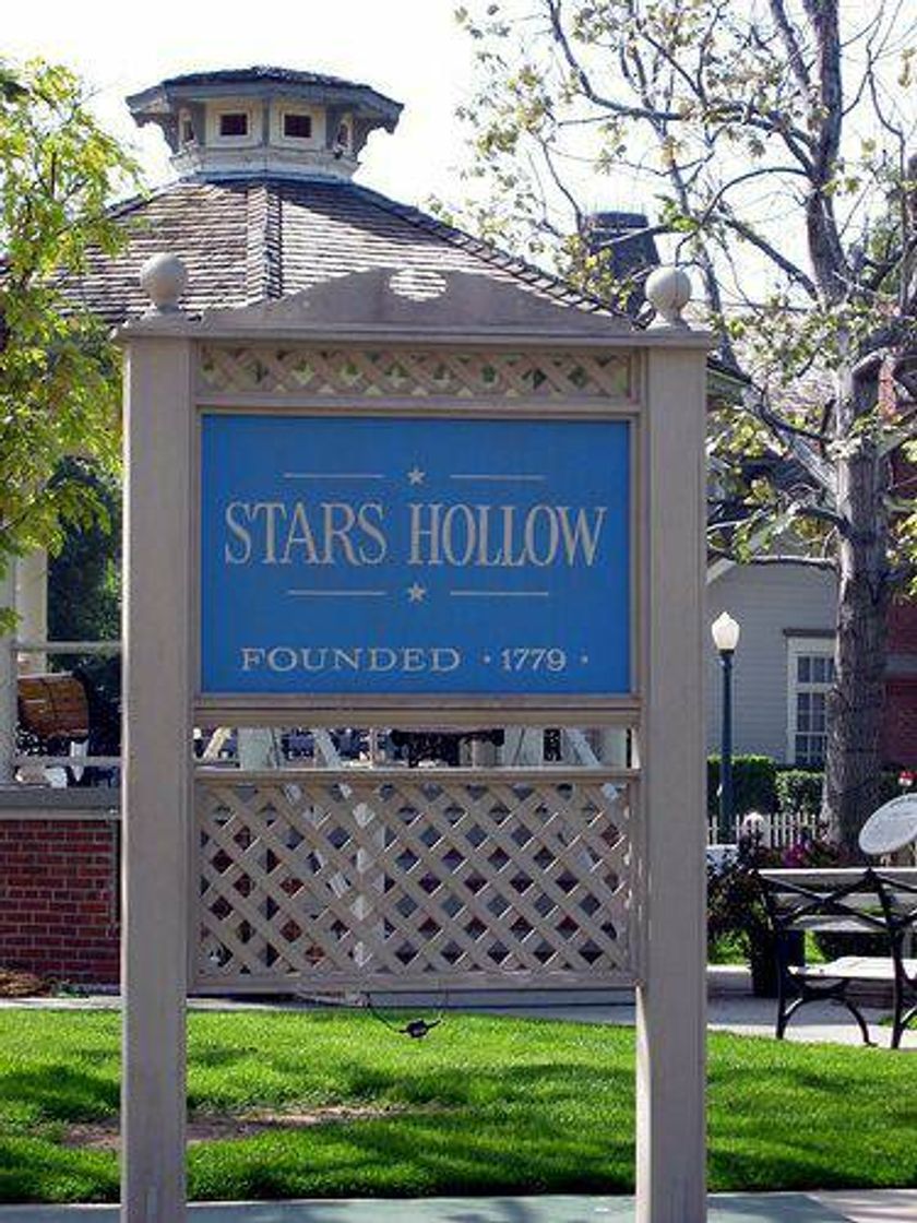 Fashion Stars Hollow