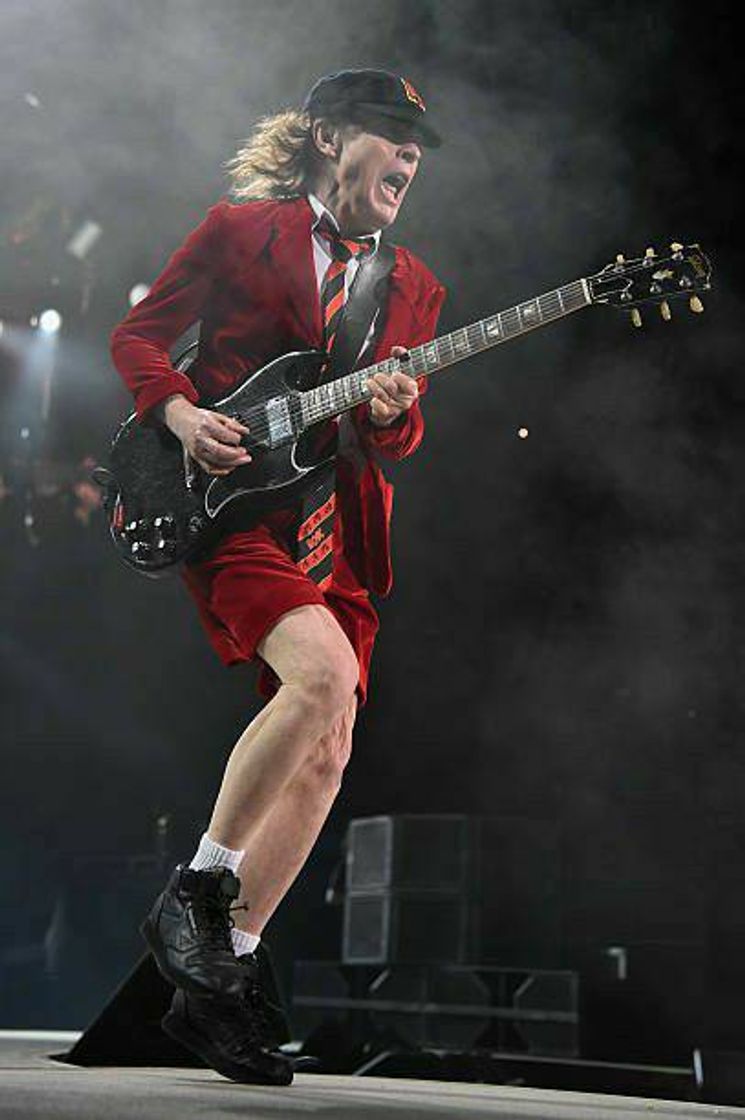 Moda Angus Young