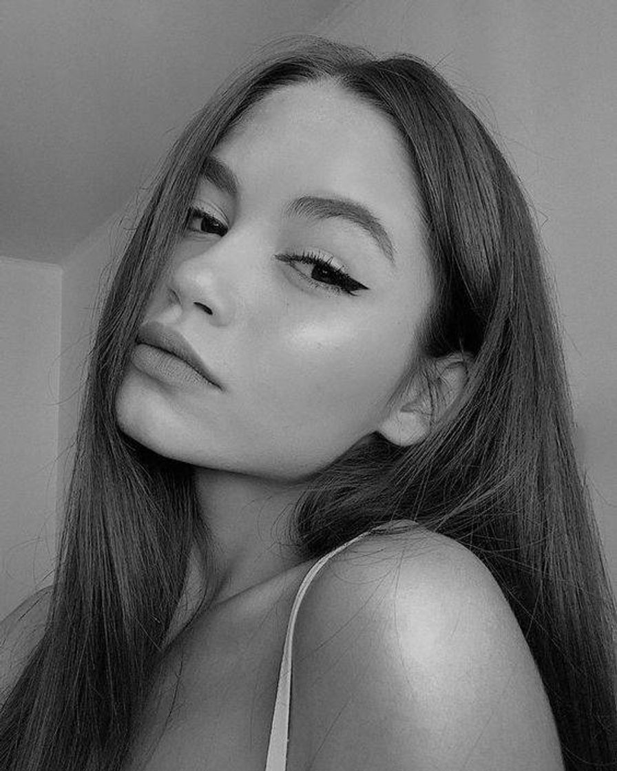 Pose para selfie em preto e branco 🤳🏻
