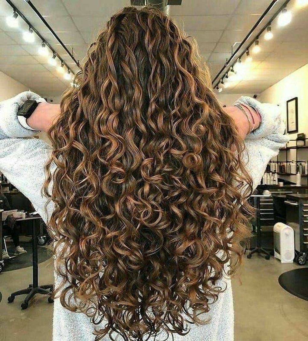 Moda Cabelo cacheado compridos 😍