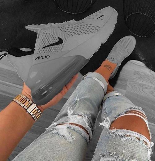 Nike cinza 🖤🤍