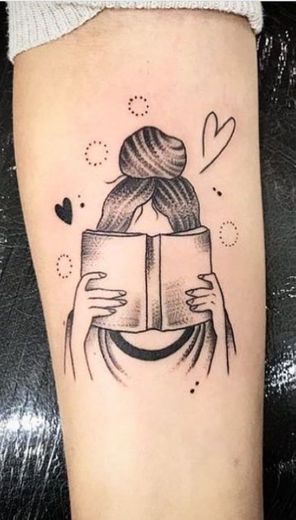 Tatuagem para quem ama livros 