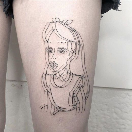 Tatuagem cheia de ilusão 