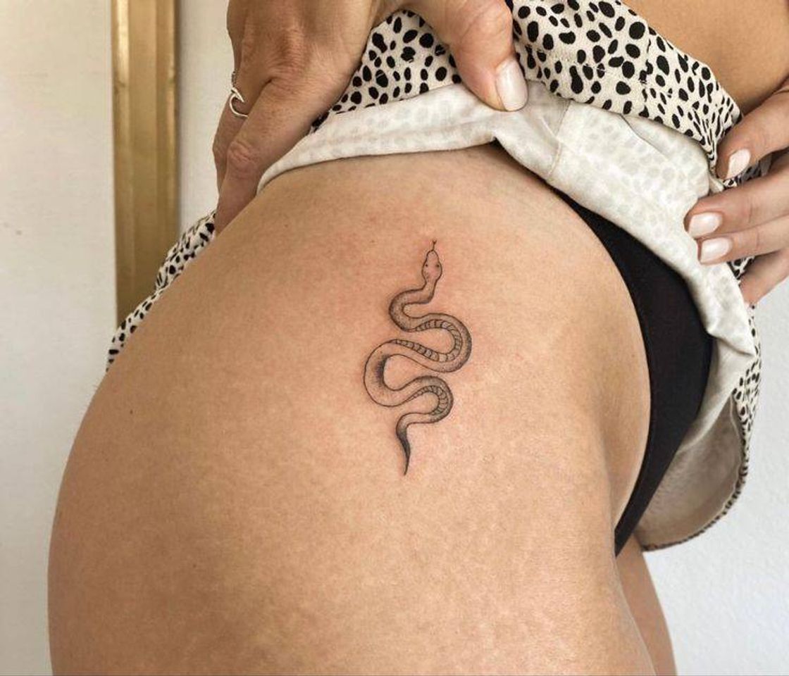 Moda E essa tattoo aí quem faria ?