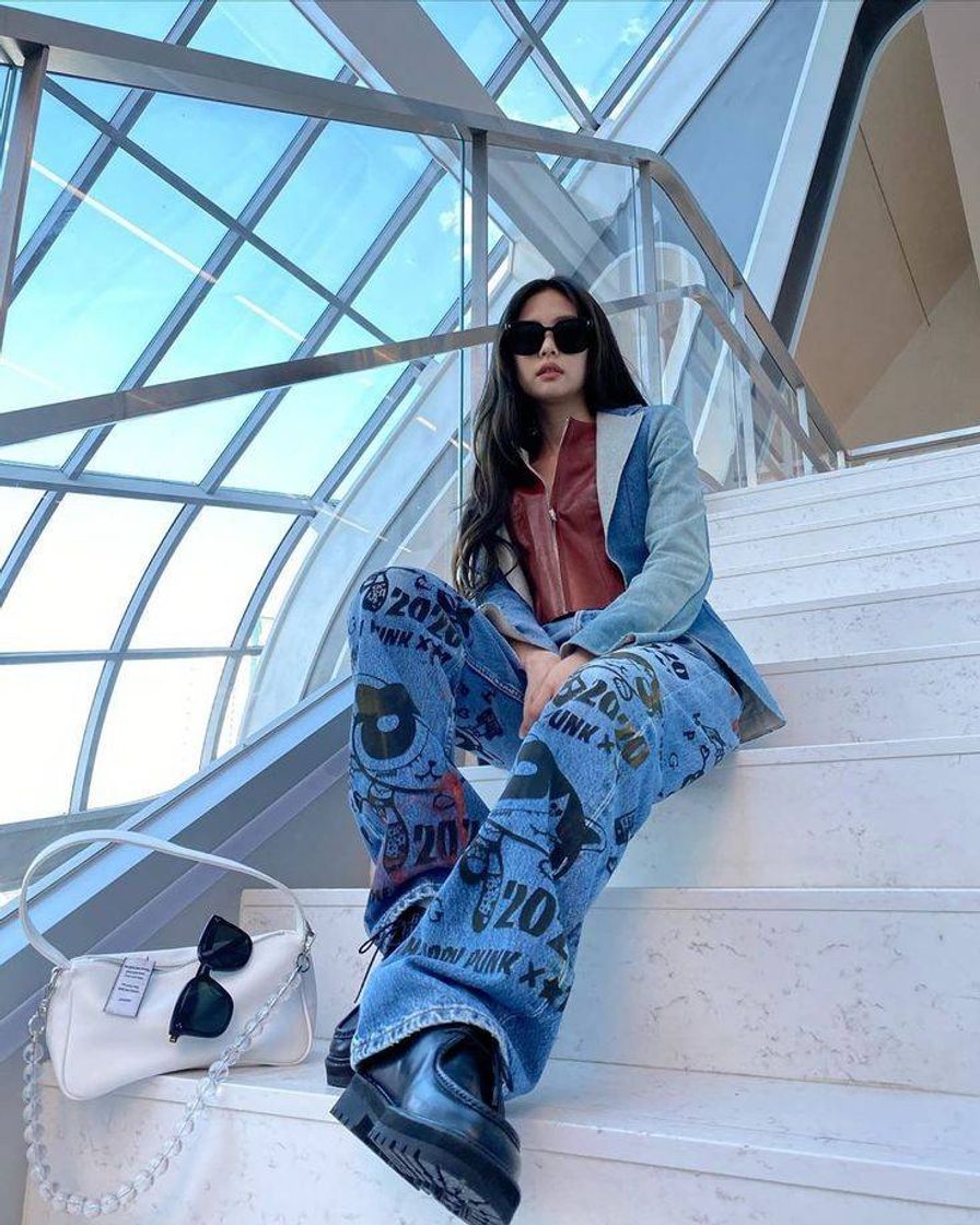 Social Jennie fashion