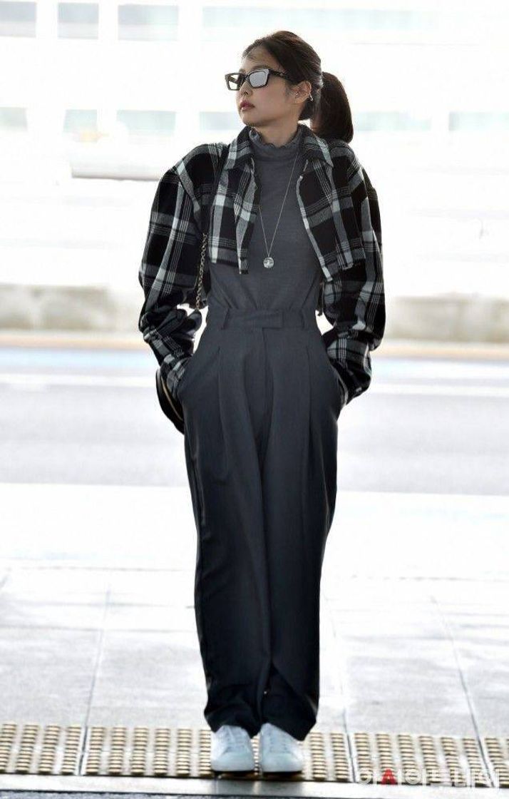 Social Jennie fashion 