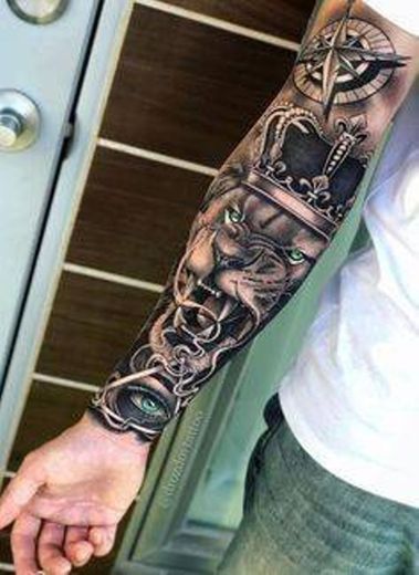 Tatuagem masculina leão