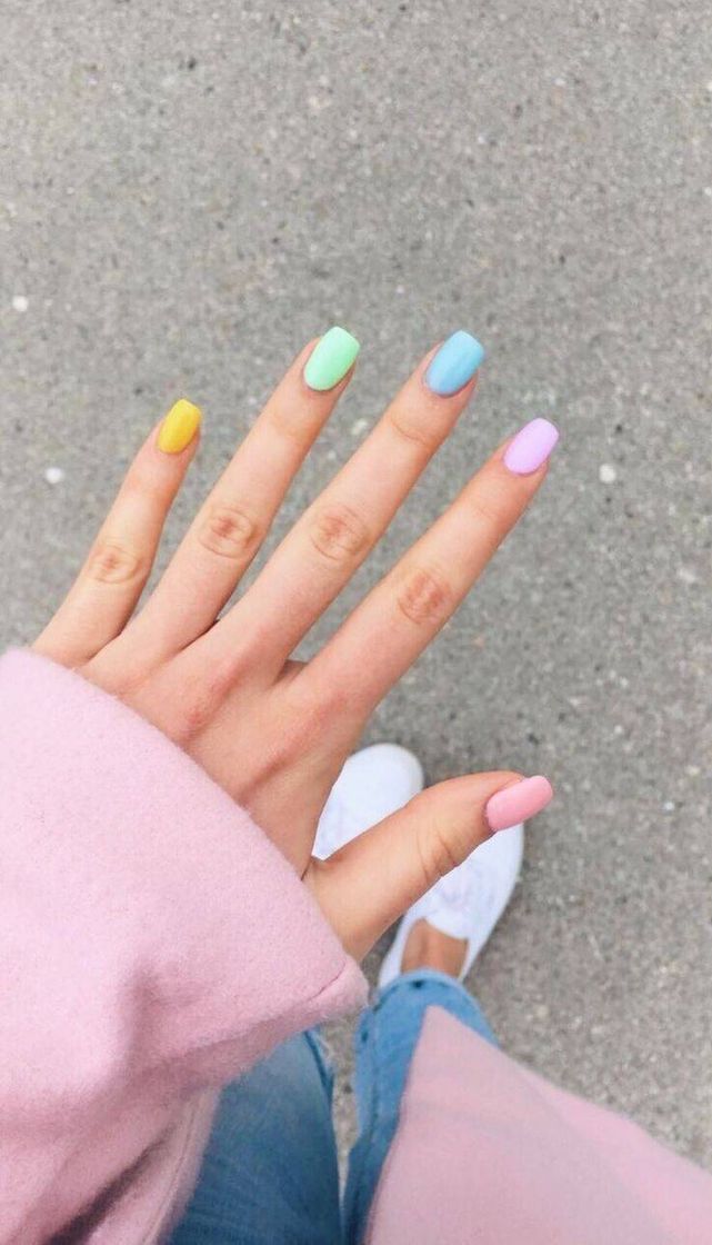 Social Nails