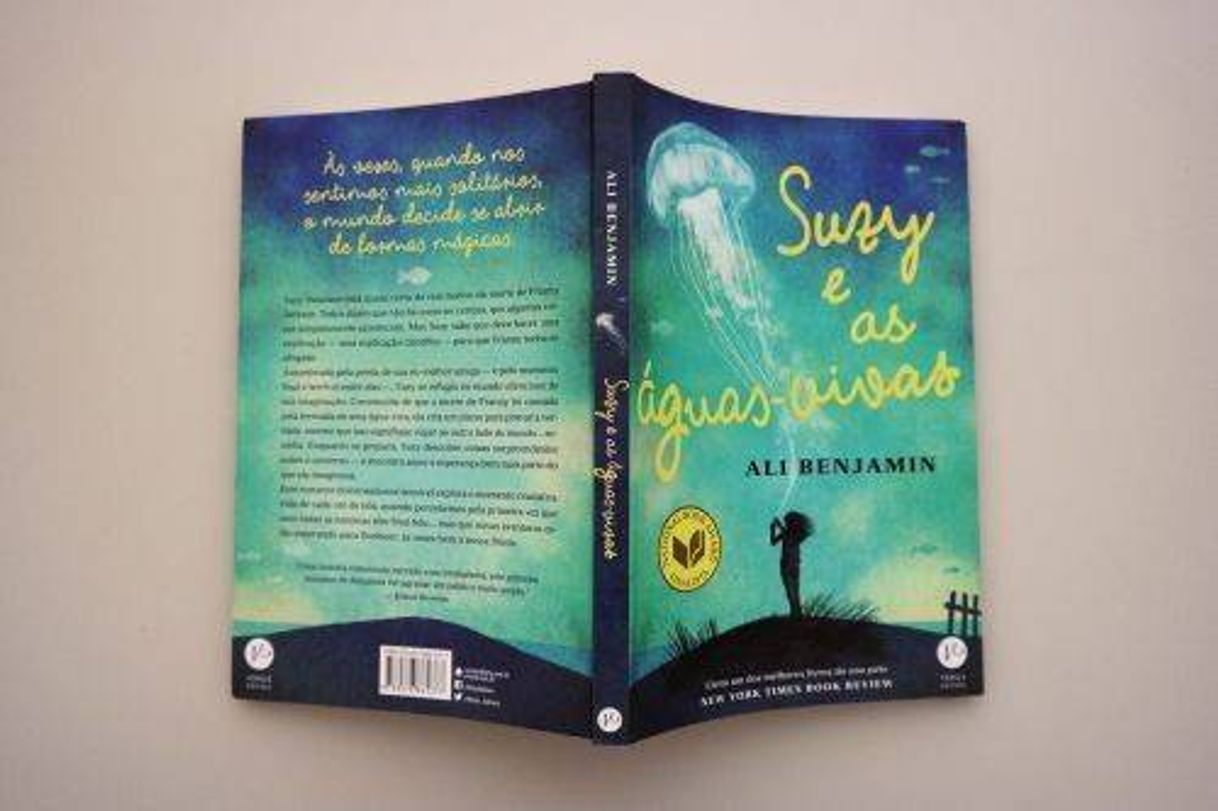 Social Suzy e as águas vivas