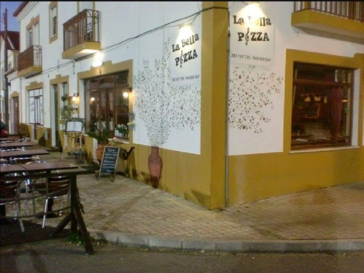 Restaurants La Bella Pizza