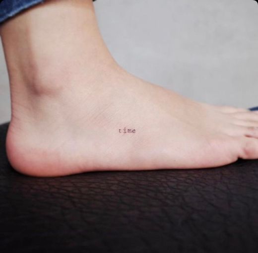 Tatuagem no pé