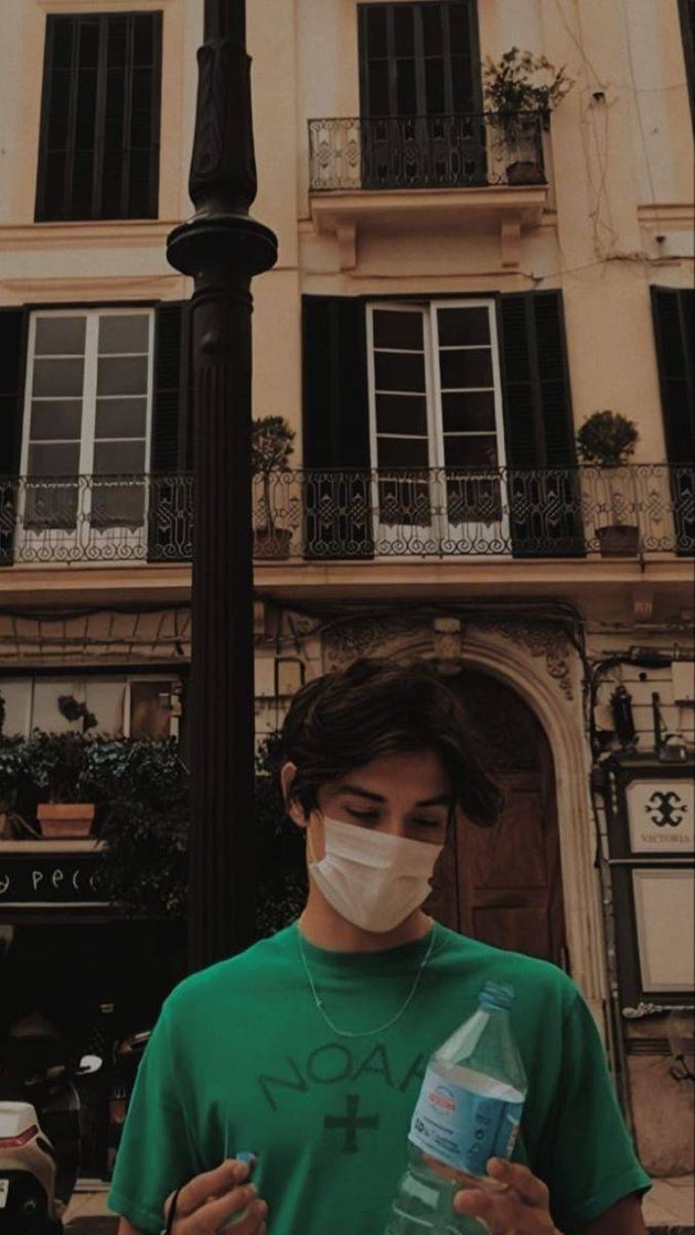Wallpaper Louis