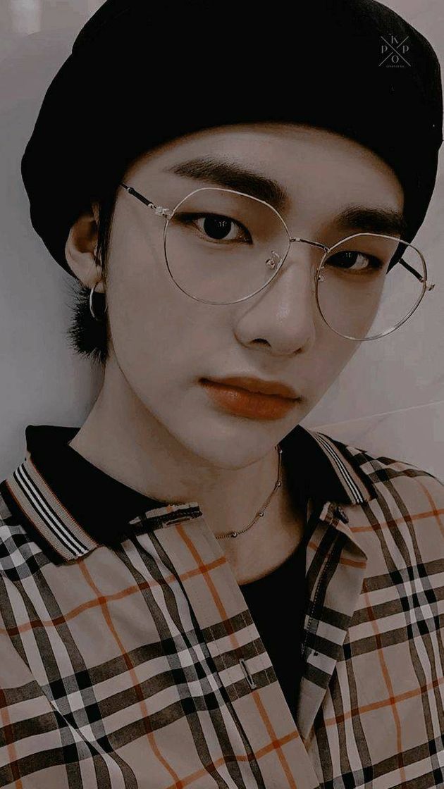 Moda Meganeko hyunjin