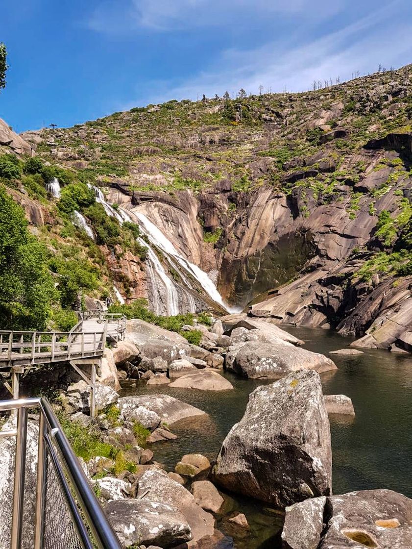 Restaurantes A Cascada do Ézaro