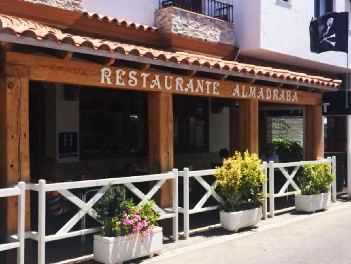 Restaurants La Almadraba