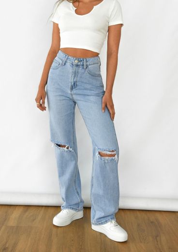 Wide leg ripped jeans 