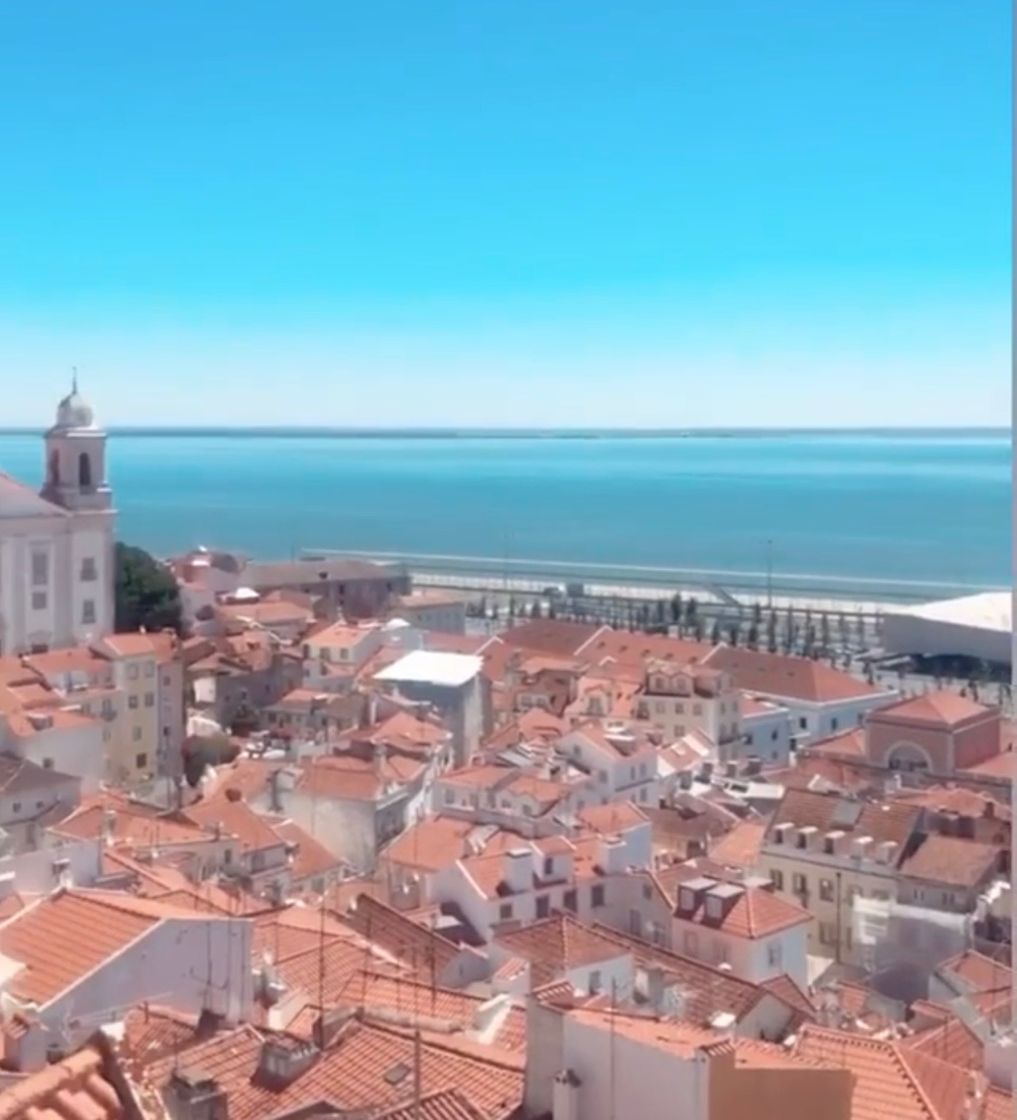 Place Miradouro de Santa Luzia