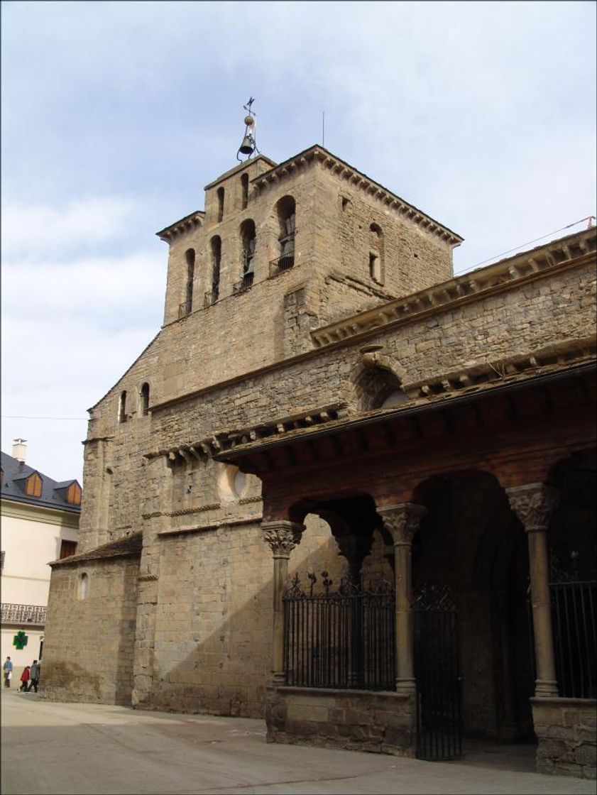 Lugares Catedral de San Pedro de Jaca