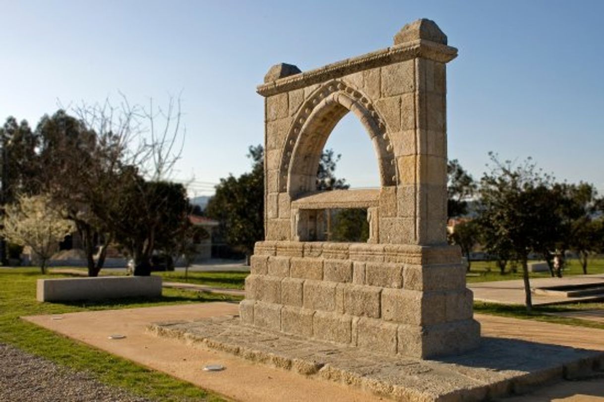 Places Memorial da Ermida