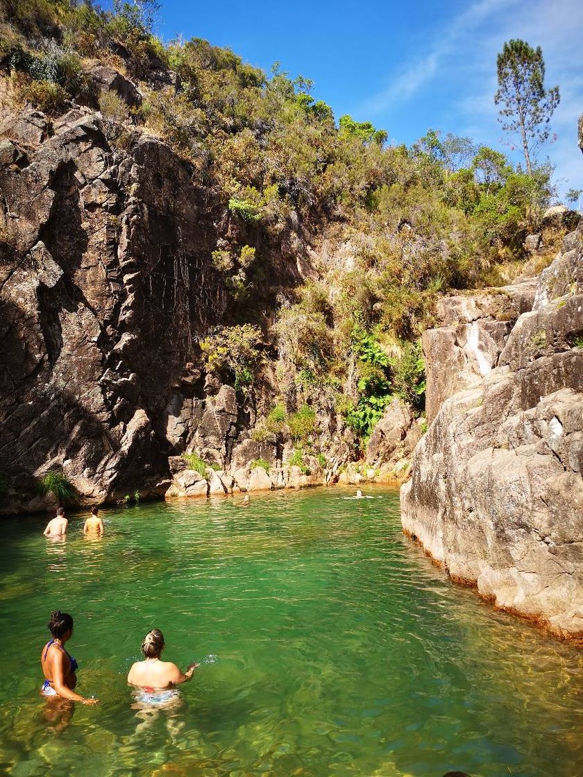 Lugar Cascata da Portela do Homem