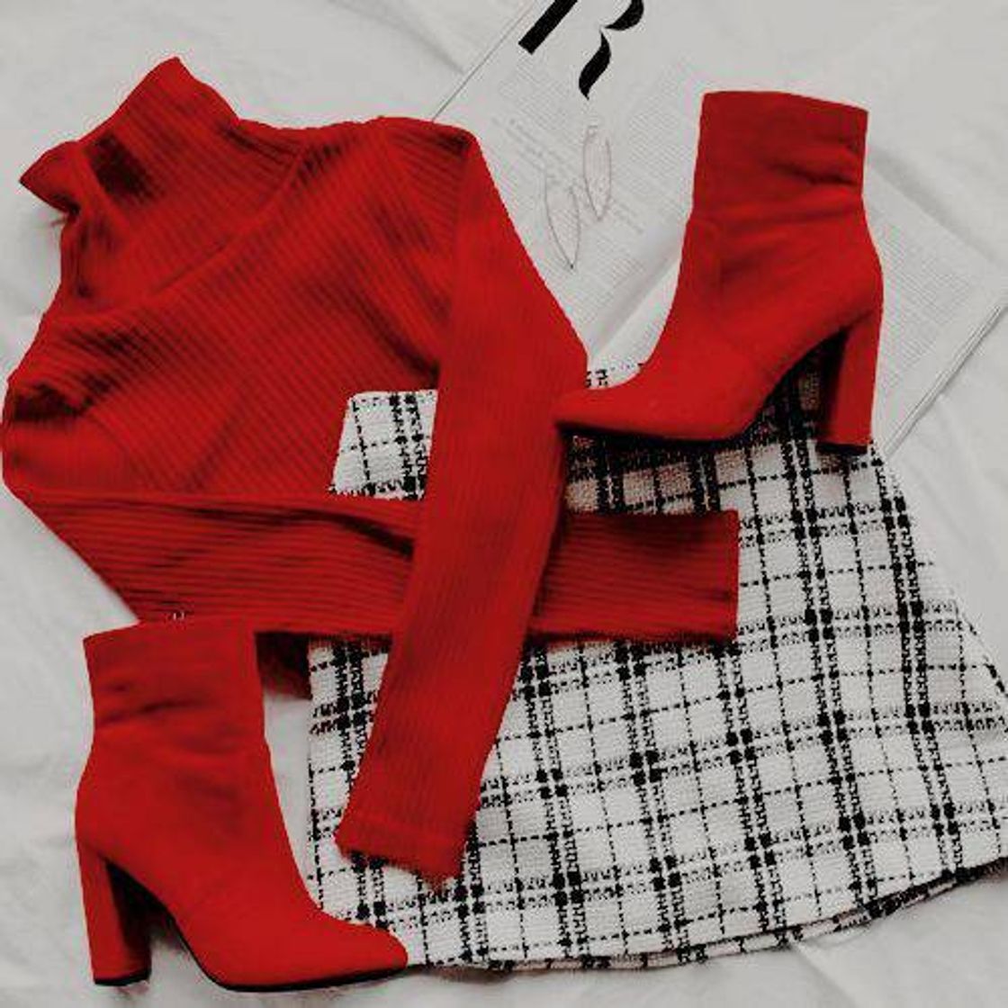 Moda Outfit botas rojas