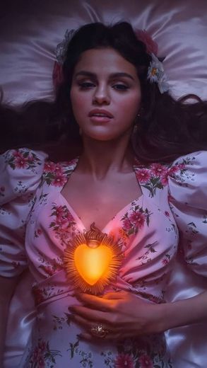 Wallpaper - Selena Gomez
