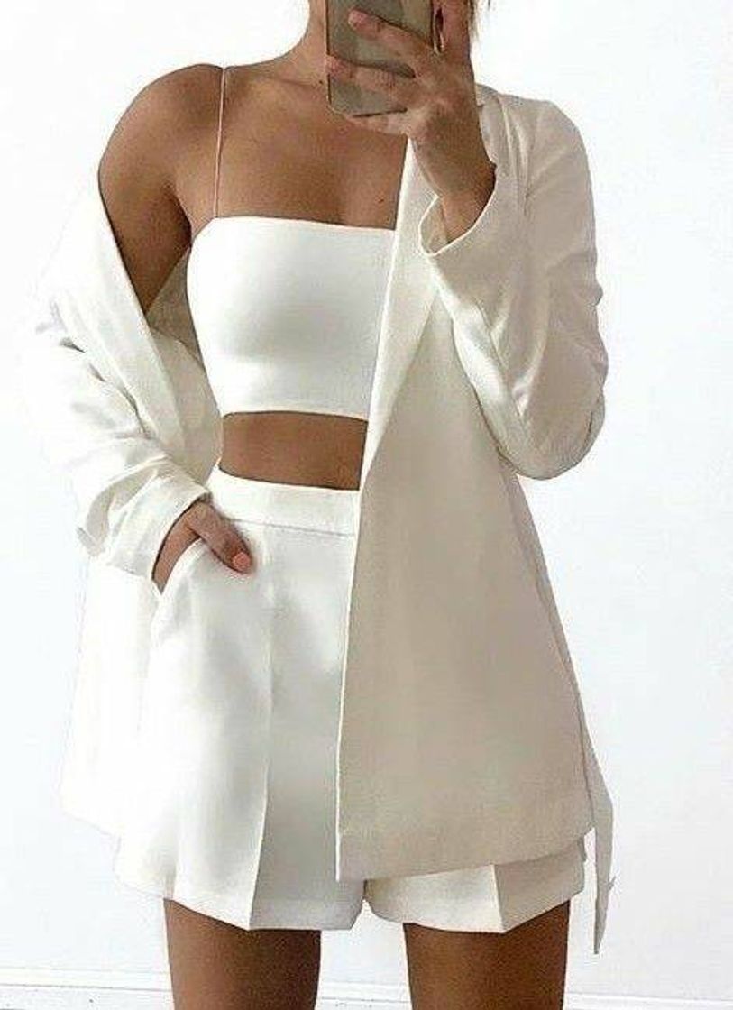 Moda look Branco muito estiloso 