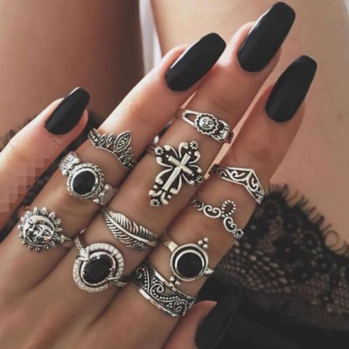 Fashion 🪶🖤