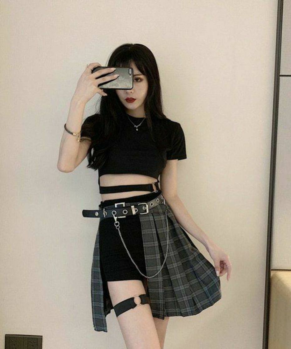 Moda Cropped and plaid skirt ✨