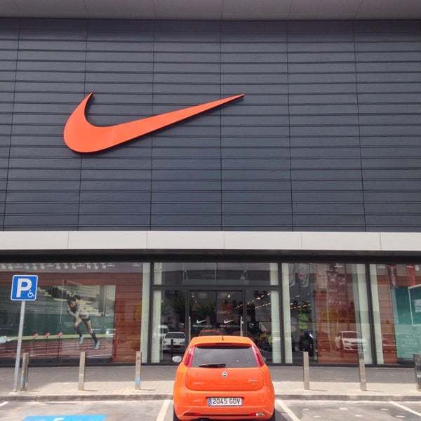 Lugares Nike Factory Store Madrid SSRR