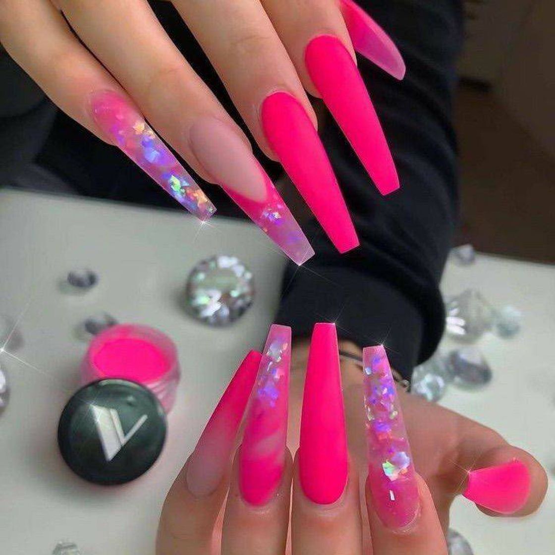 Moda Nails