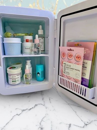 Mini geladeira de skin care