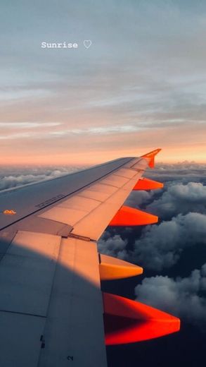 Sunrise in Airplane 