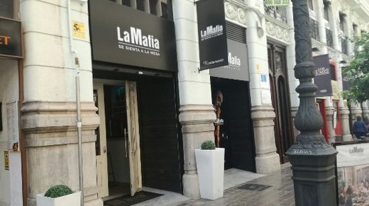 Restaurante la Mafia Se Sienta A la Mesa
