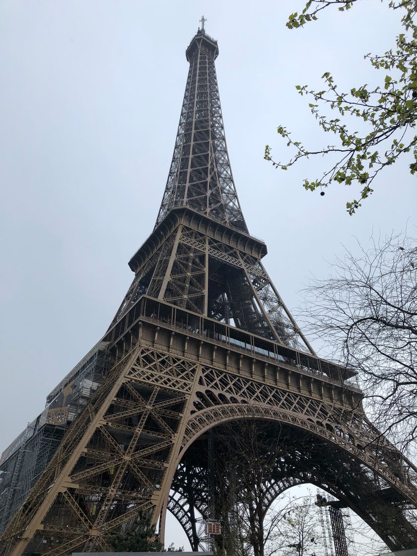 Place Torre Eiffel