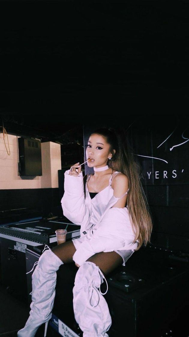 Social Ariana