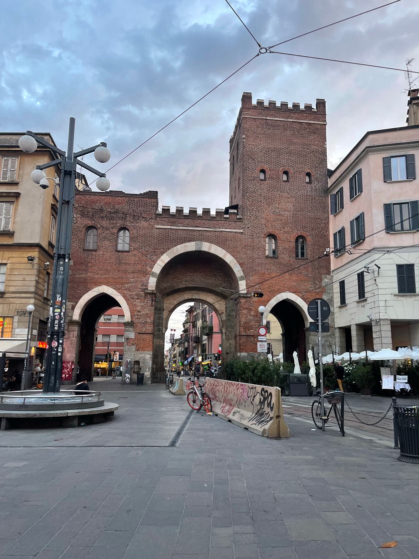 Place Porta Ticinese