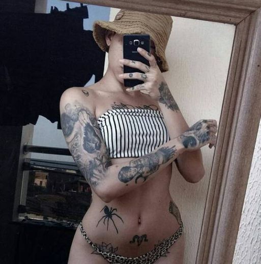 corpo tatuado