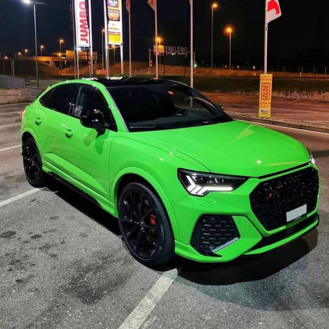 Moda Carro Audi Q3 verde