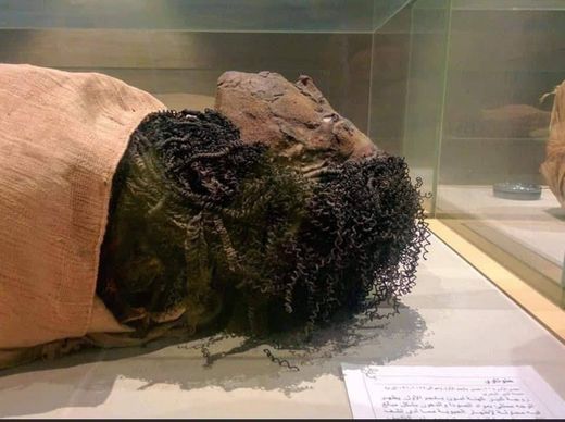 Múmia de 7000 anos 