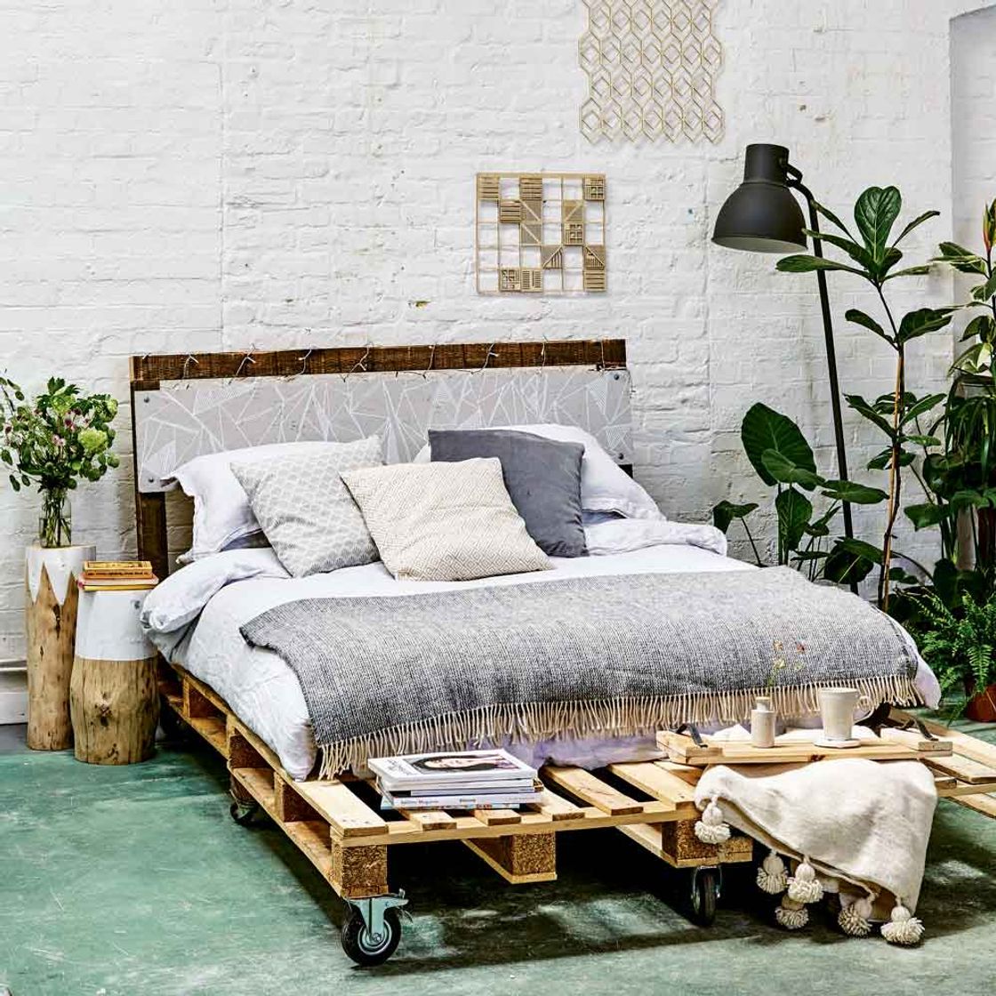 Fashion pallet bed