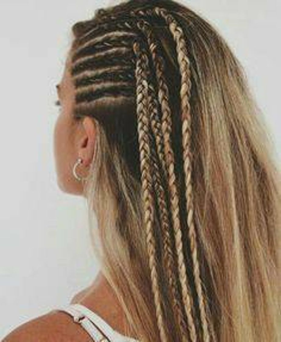 Moda Penteado com trança lateral