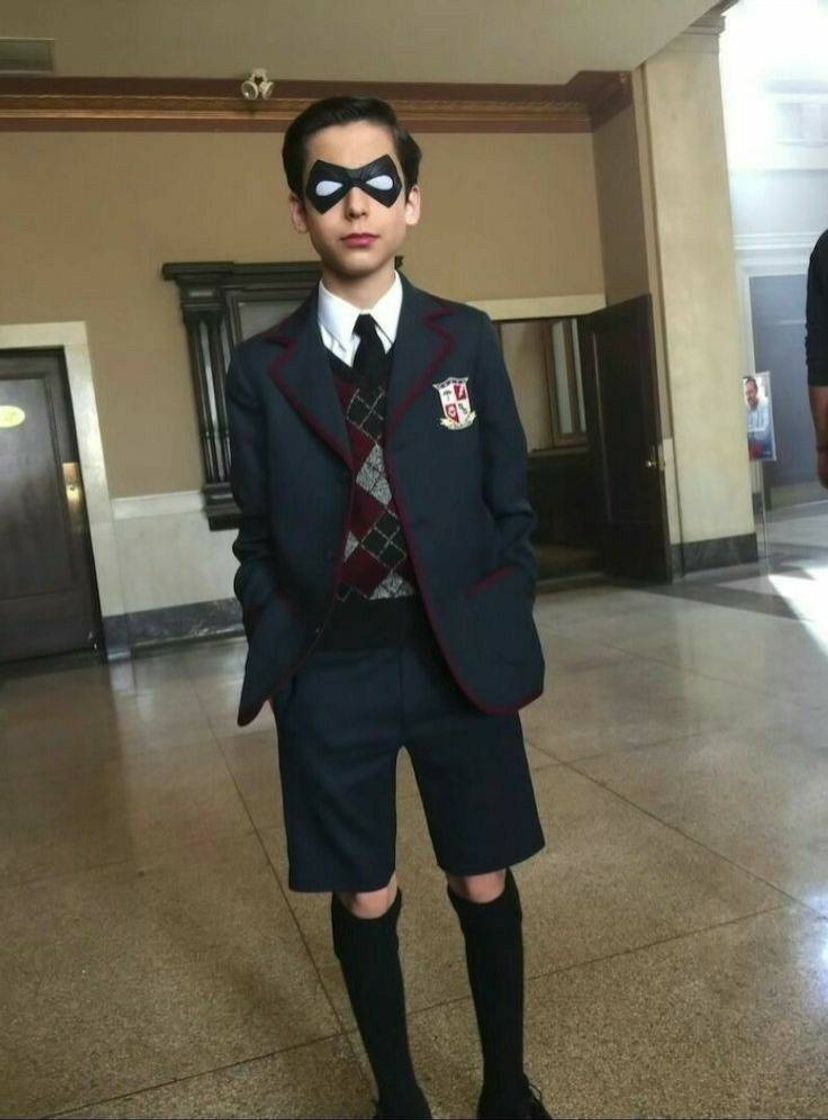 Social E SE CAÍMOS, CAIREMOS JUNTOS. -THAILIA HARGREEVES.