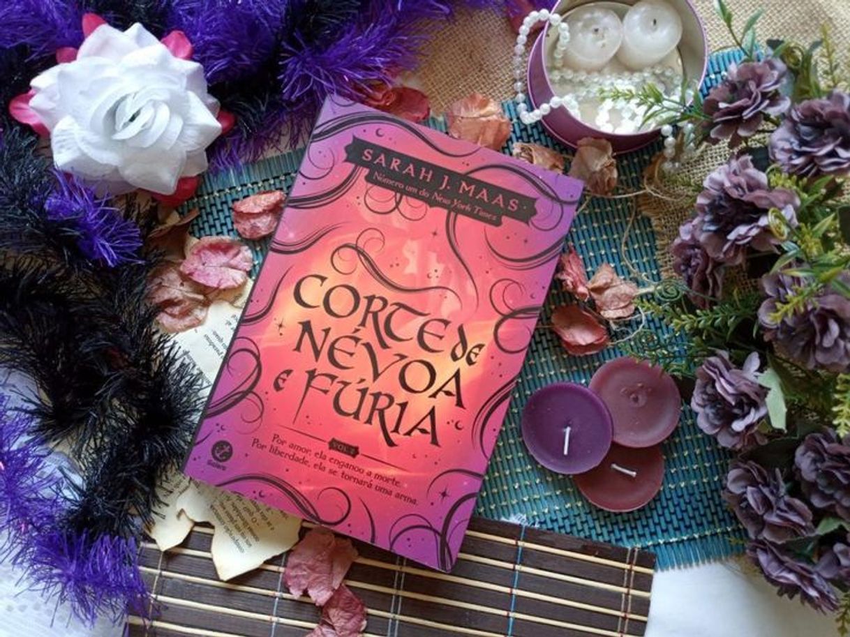 Libro Corte de névoa e fúria