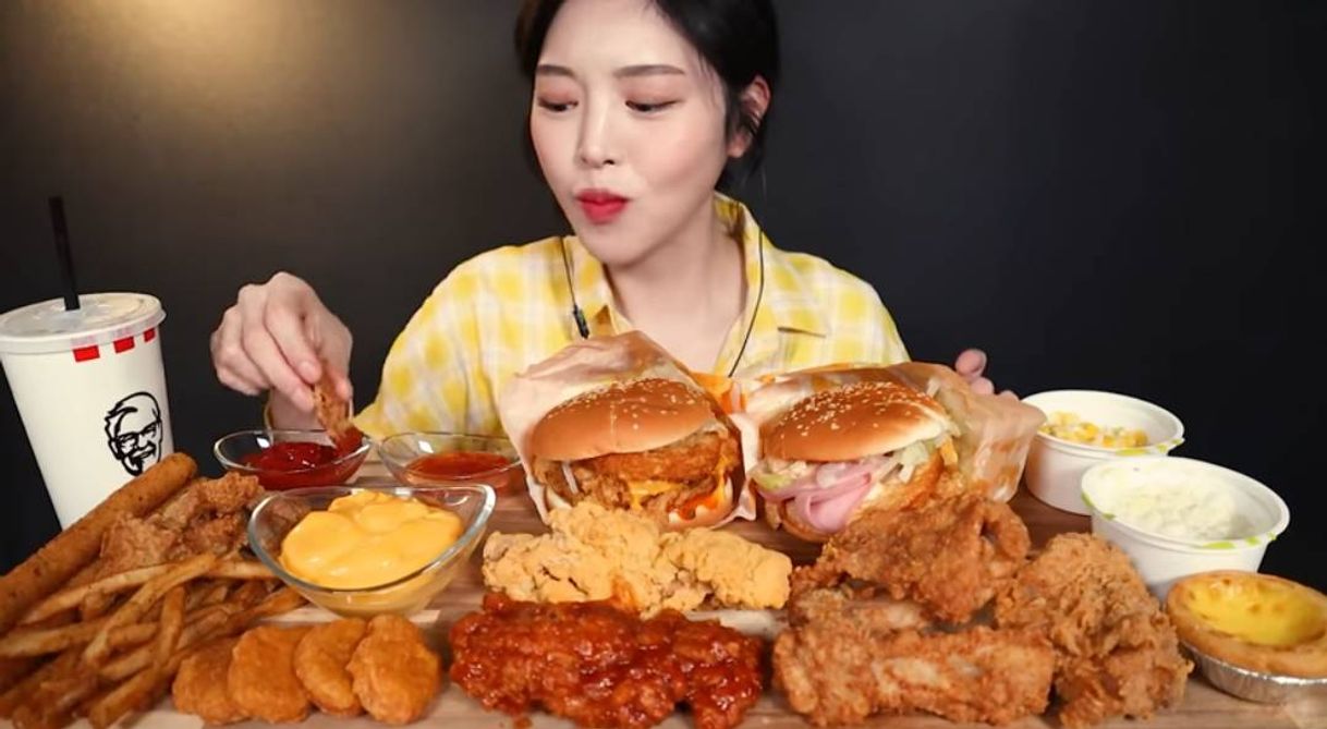 Moda SUB)KFC 햄버거 치킨 먹방! 커넬골드문버거 고스트헌터박스 닭껍질 ...