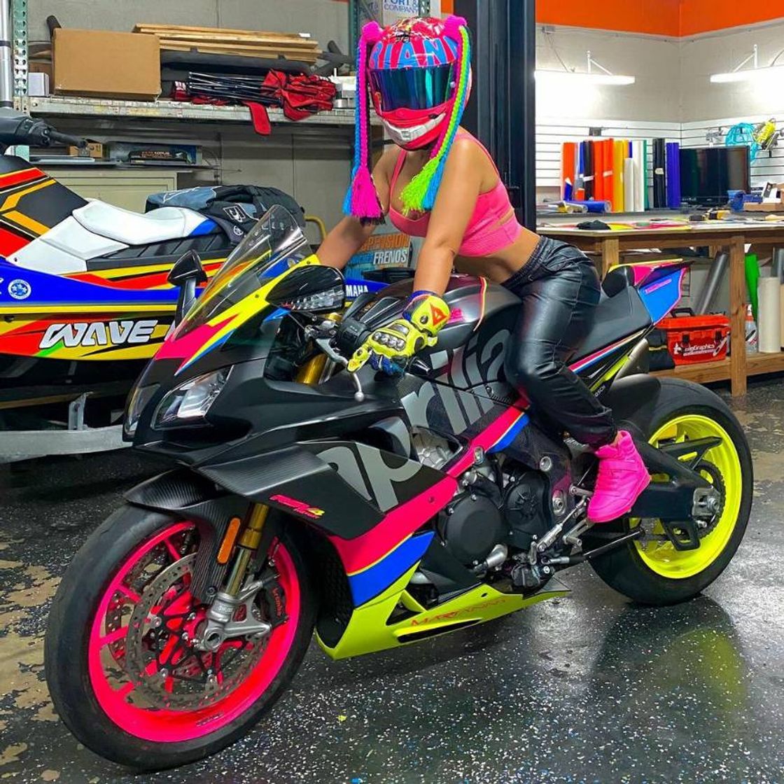 Social Girl motorcyclists 🏍❤