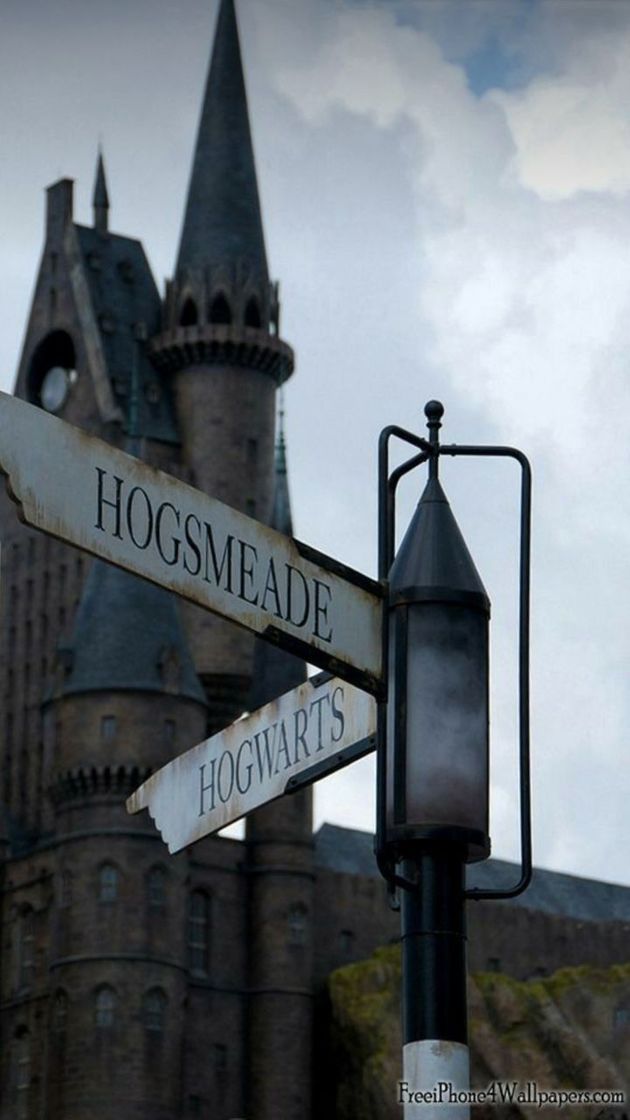 Social Hogwarts Wallpaper