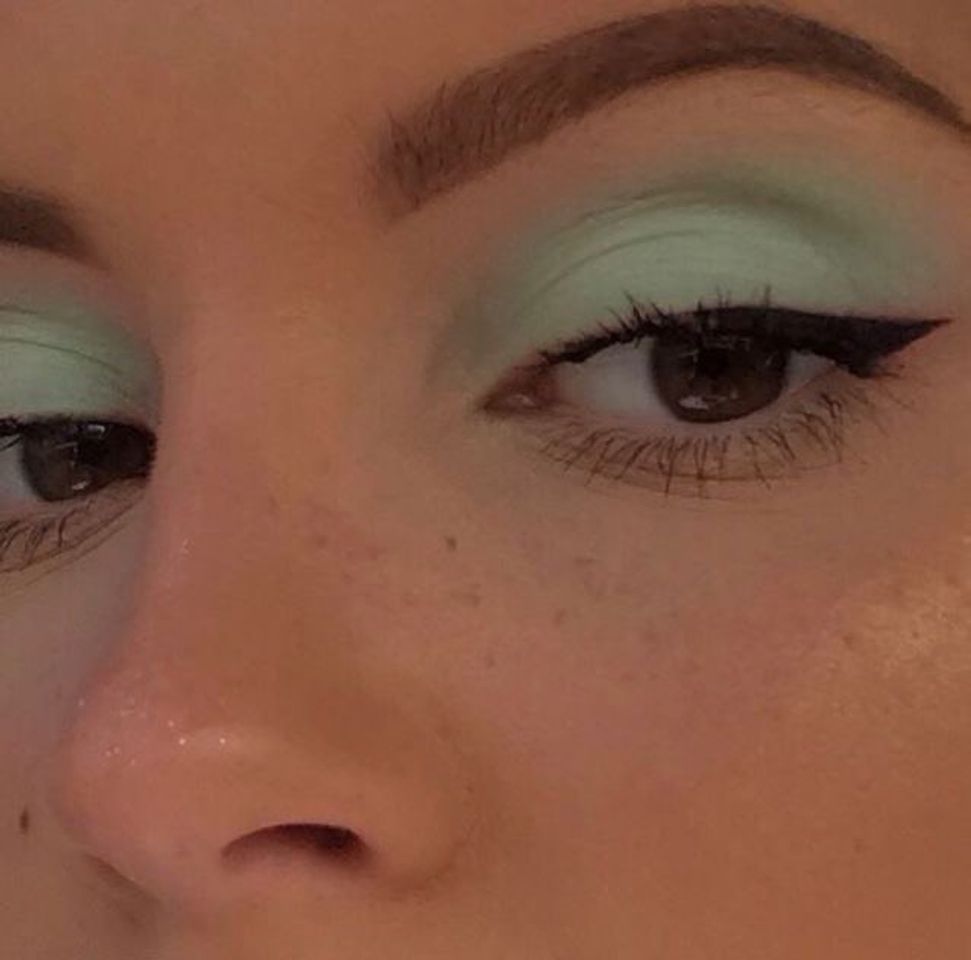 Social Maquiagem verde Y2K inspo