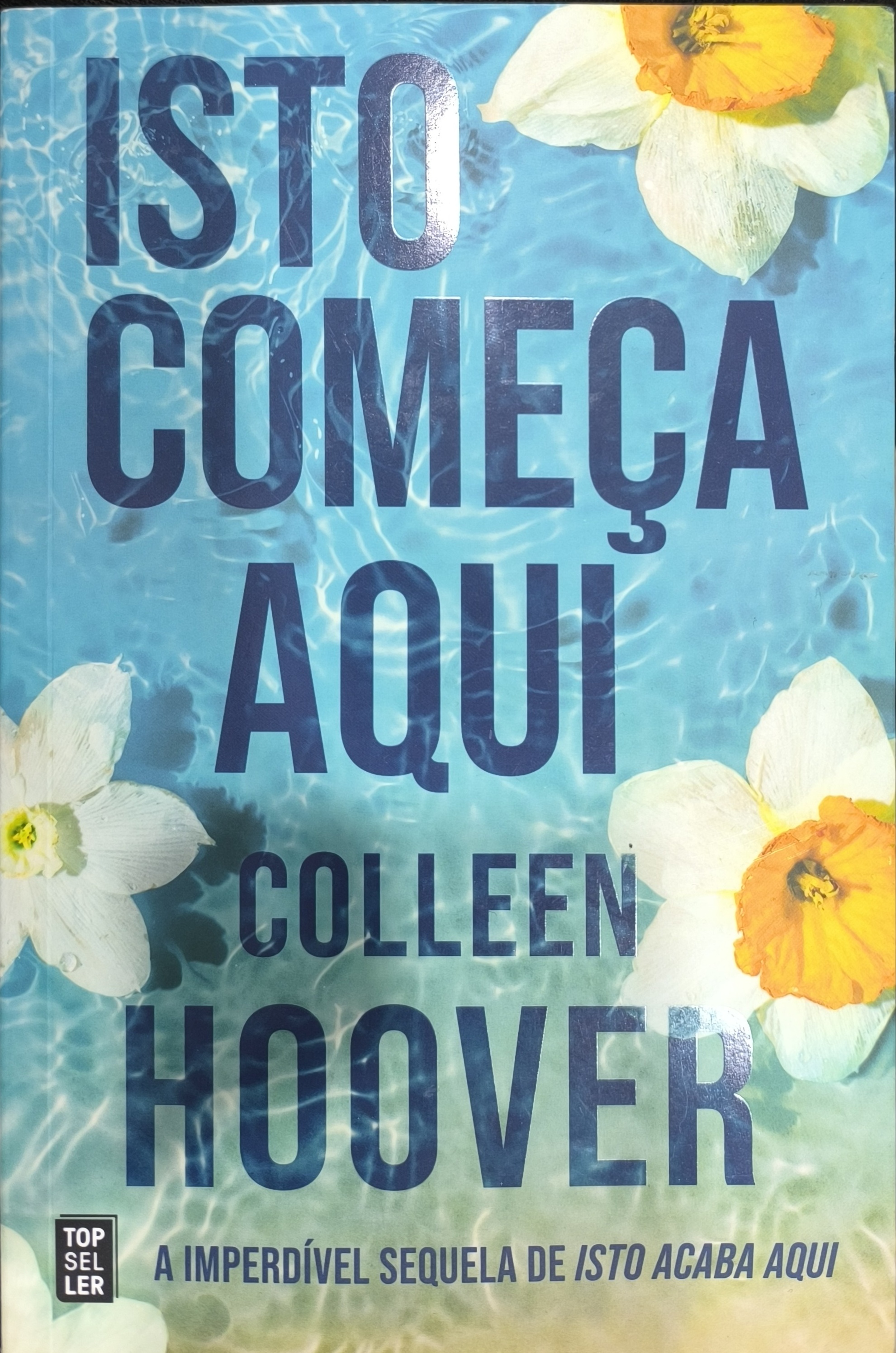 Book Colleen Hoover - Isto começa aqui 